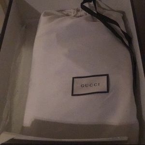 Gucci mens High Top Signature sneakers